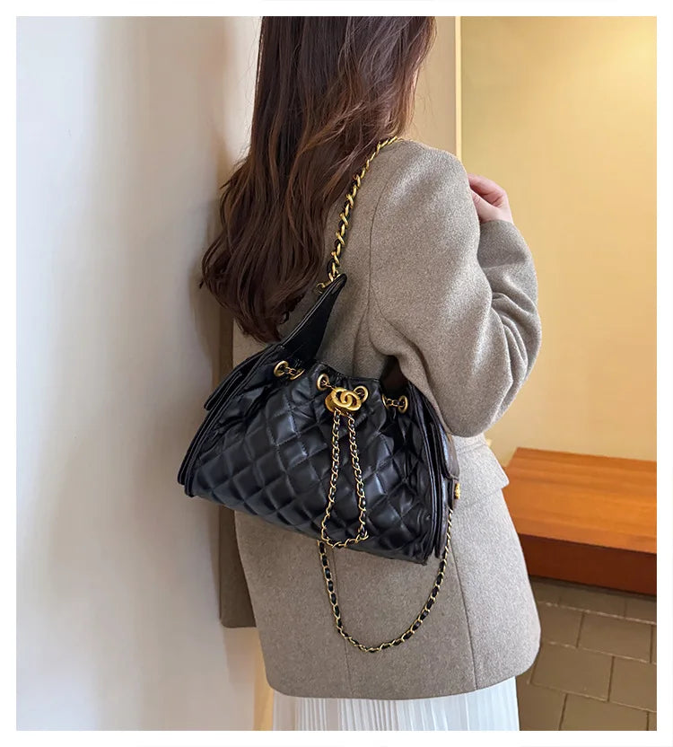 Quilted shoulder underarm bag, large-capacity hobo bag, bucket drawstring chain crossbody bag, women's handbag