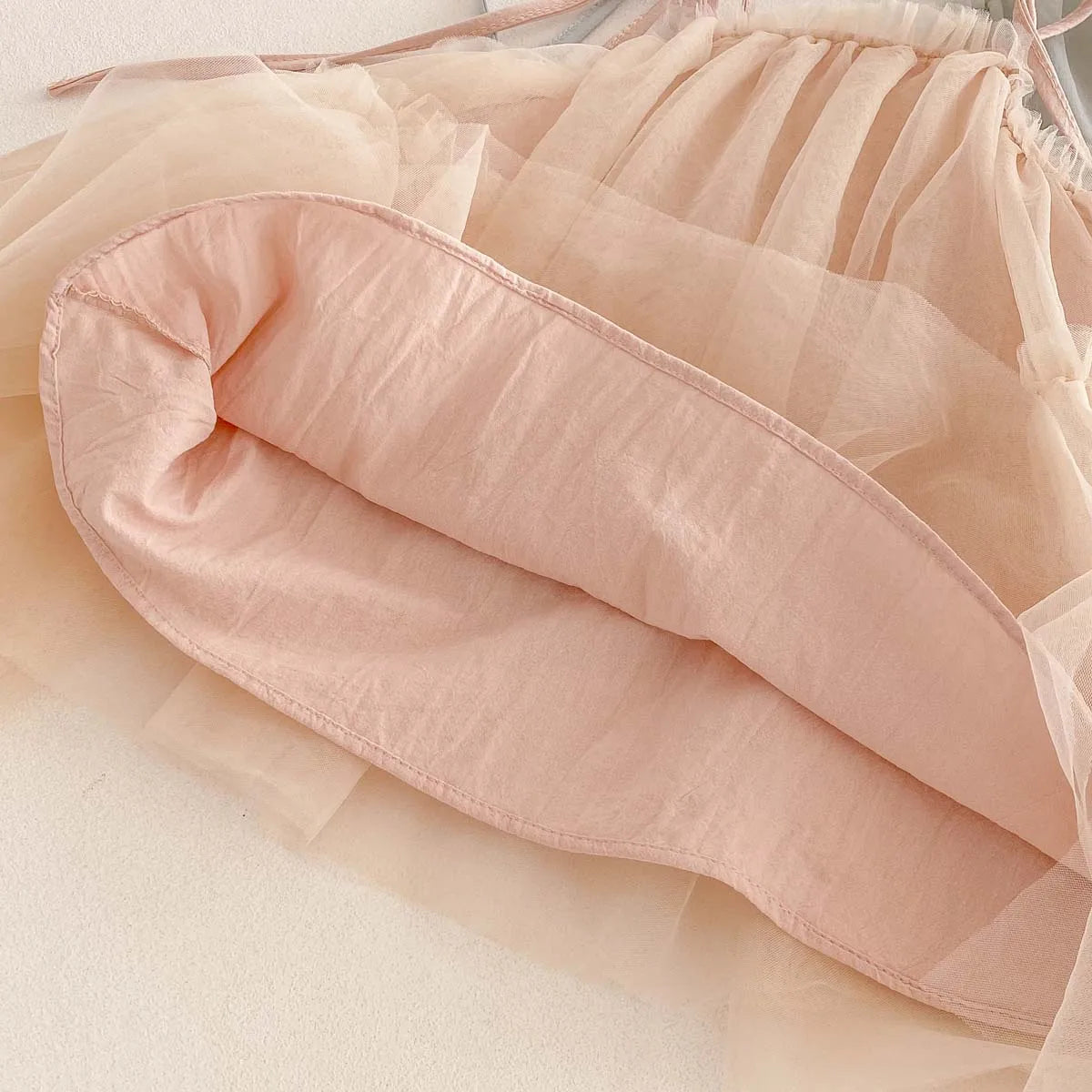 Girls ins strap dress, summer new Korean girls sweet princess dress mesh strap dress, suitable for going out