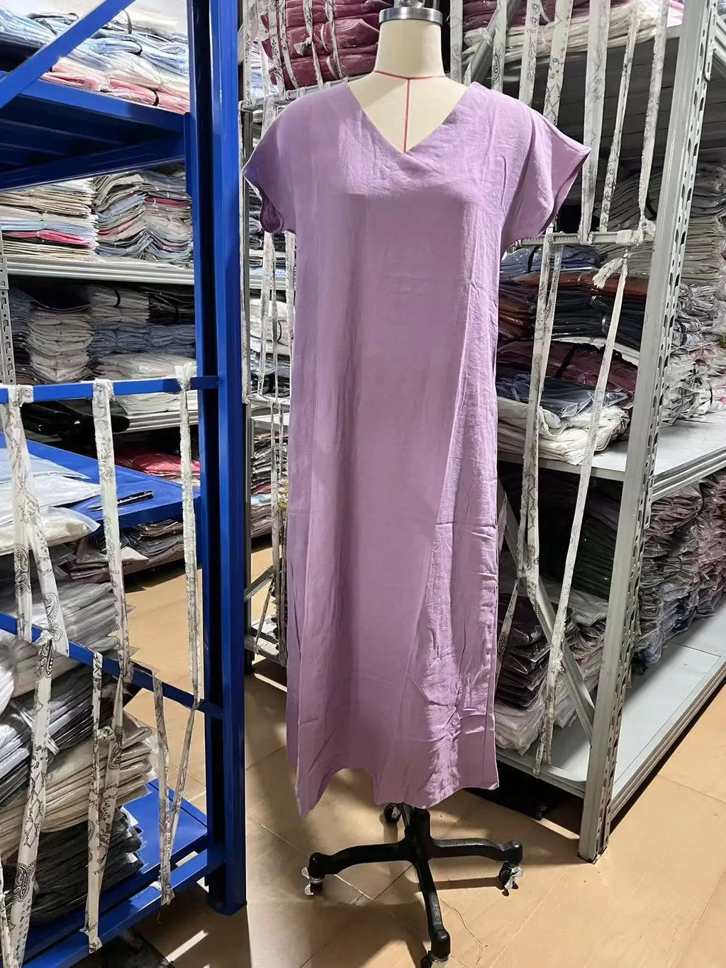 Independent Station Loose Solid Color V-neck Cotton and Linen Women's Dress