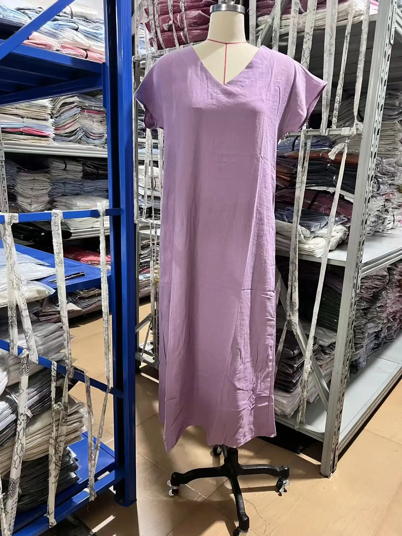 Independent Station Loose Solid Color V-neck Cotton and Linen Women's Dress