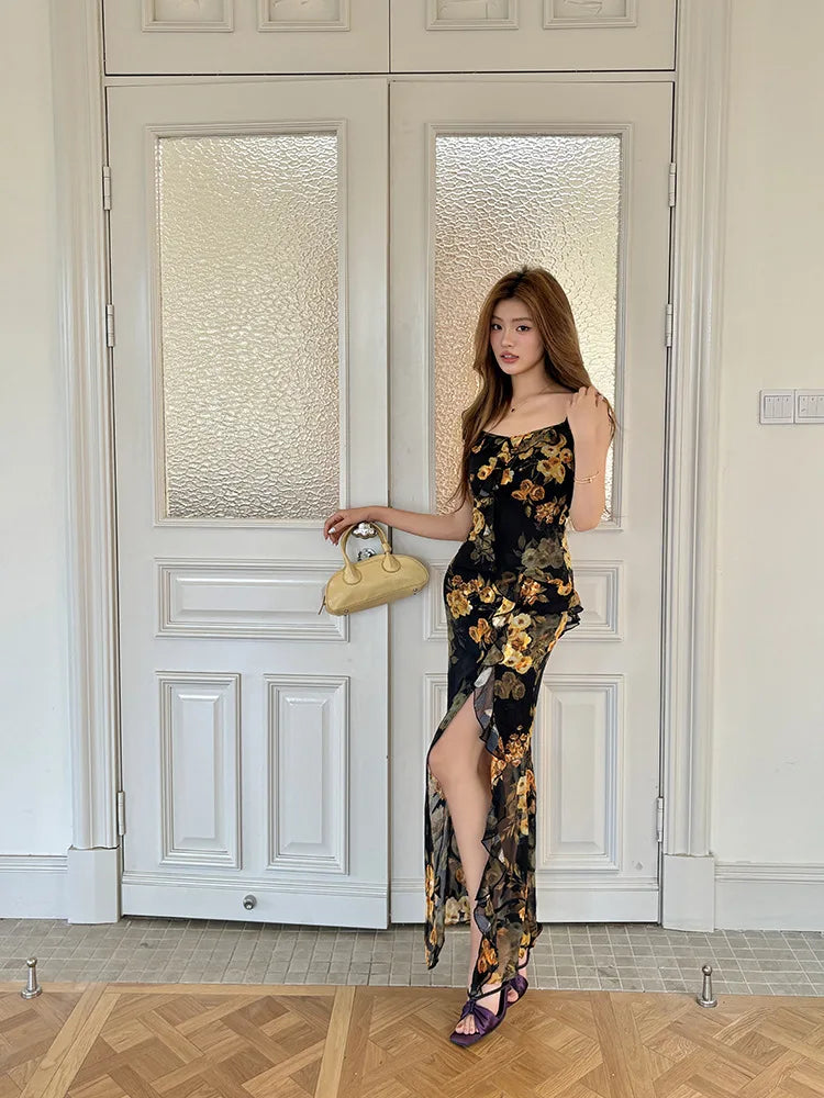 Summer 2026 Women's Long Sleeveless Dress Halter Neck Print Gauze Edge Split Fashionable Slim Fit Street Style High Waist