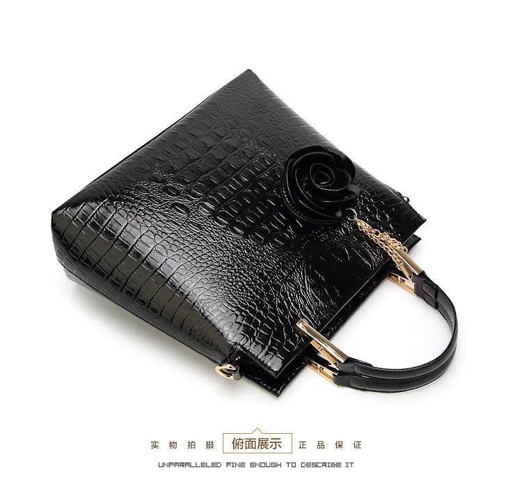 2025 New Patent Leather Women's Bag Striped Handbag Women's Crossbody Shoulder Bag Shell Bag Large Capacity Outdoor Travel