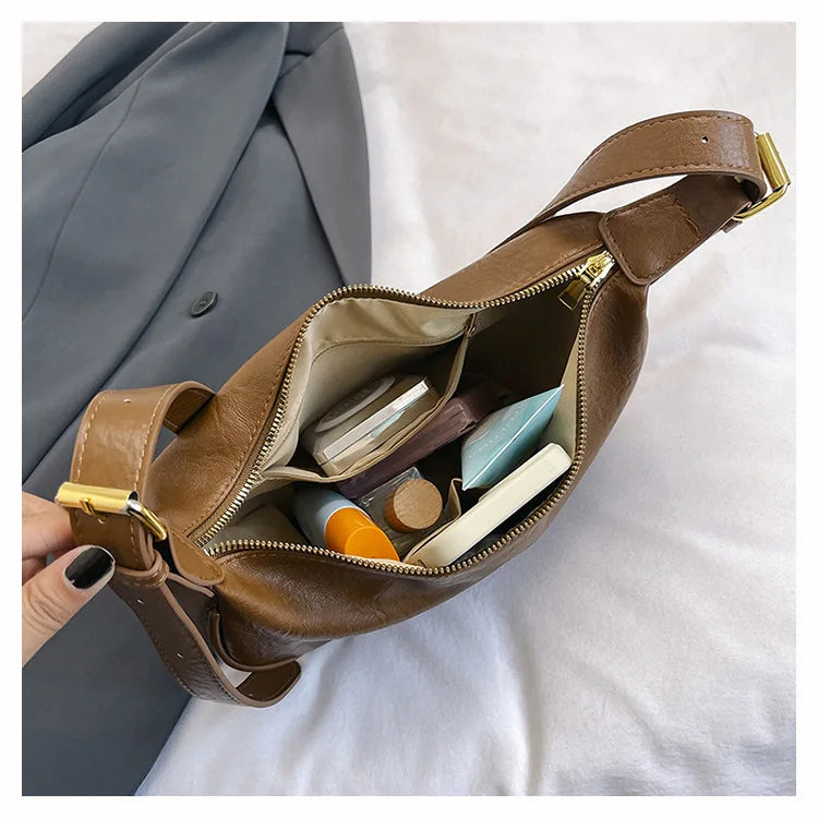 Women Vintage Soft Leather Dumpling Bag Fashion Adjustable Strap Crossbody Bag Large Capacity Crescent Shoulder Purse for Daily