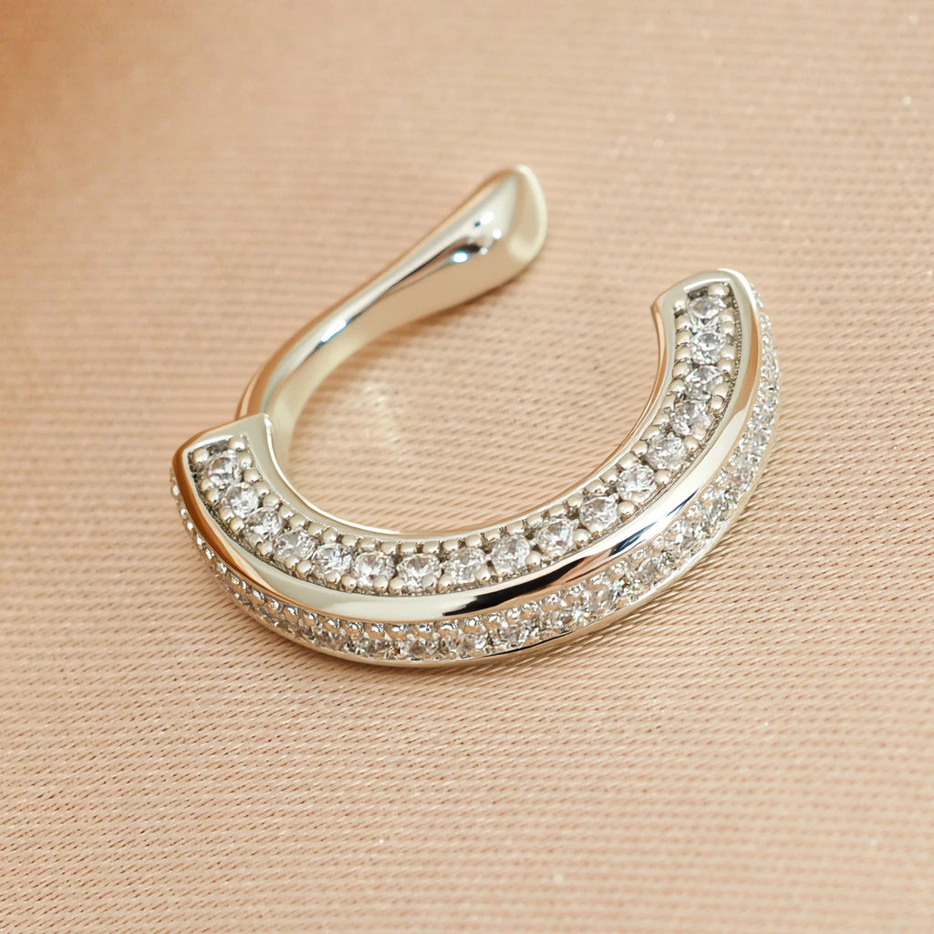 1Pc Delicate Zircon Clip On Earrings Female Heart Ear Cuff No Piercings Fake Cartilage Earrings For Women'S 2025 Fashion Jewelry