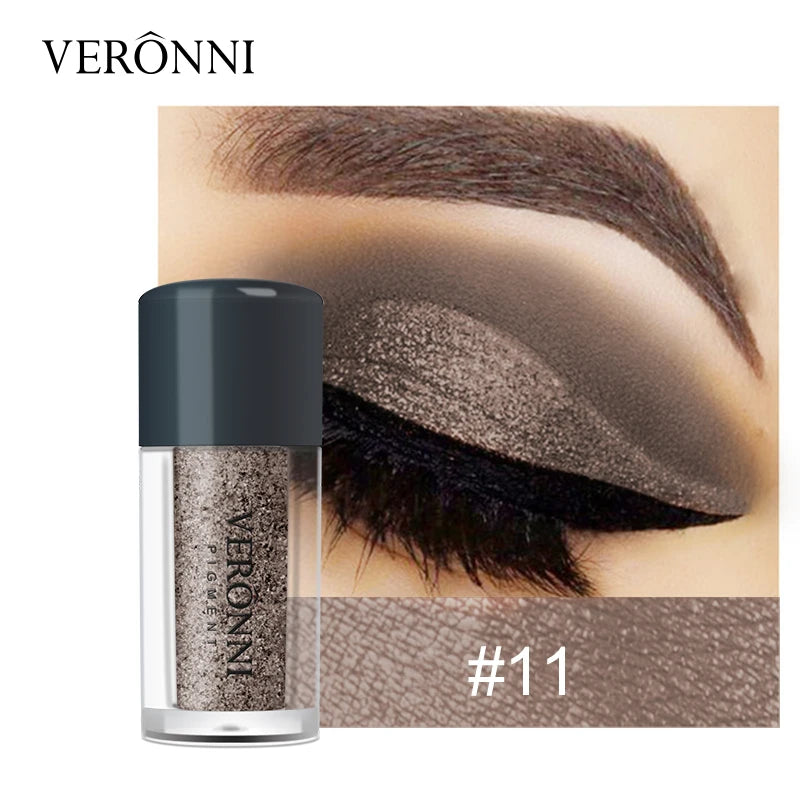 Single-color pearlescent diamond eyeshadow powder, finely milled, highly pigmented, and blendable for a party look.