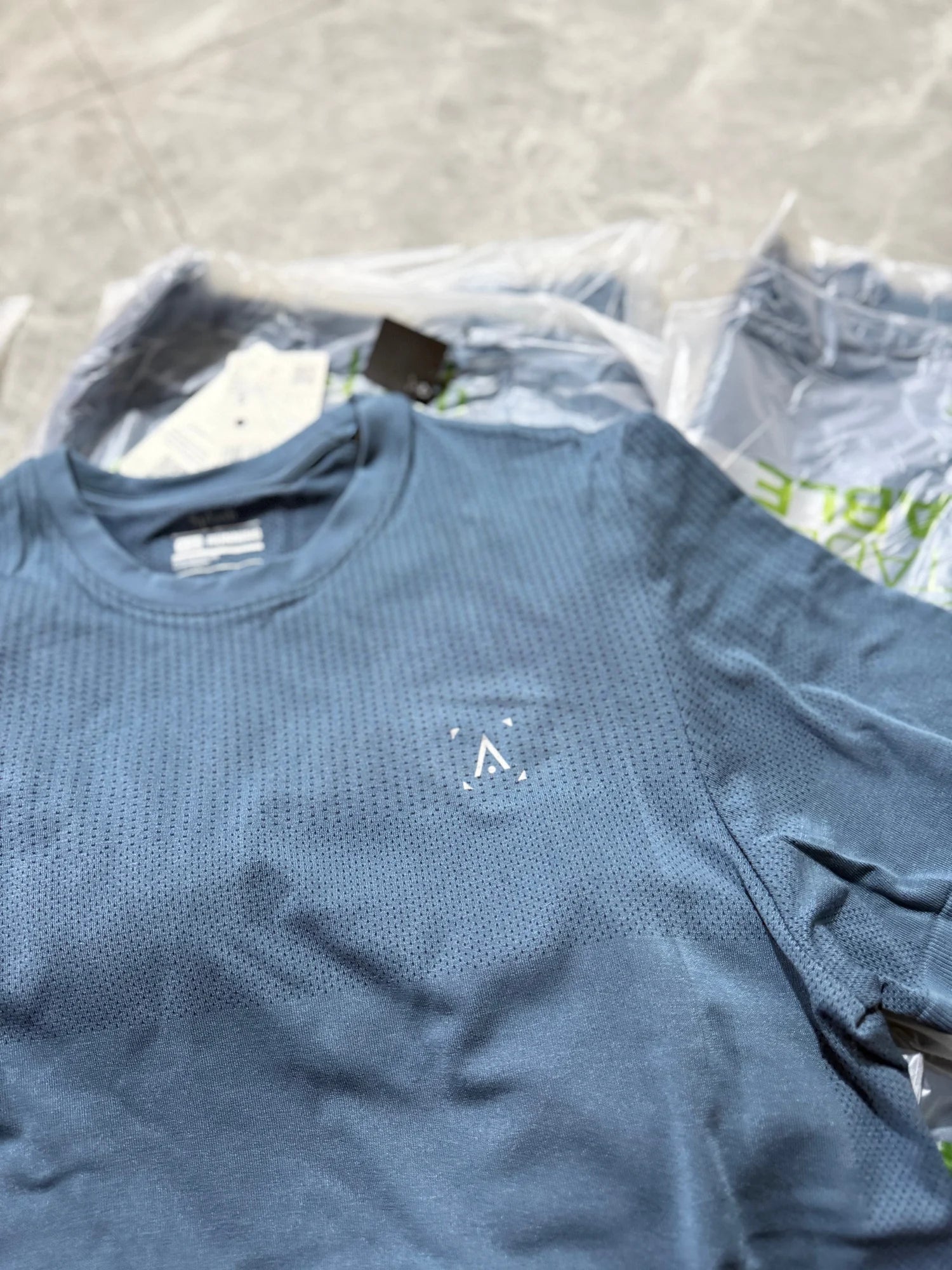 Outdoor Sports Men's T-Shirt Quick Dry Anti-Sweat Reflective Laser Perforated Short Sleeve Ultra Light Breathable Comfortable