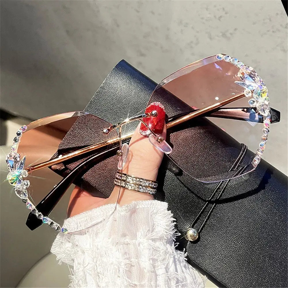 Vintage Female Eyewear UV400 Women Sun Glasses Gradient Rhinestone Sunglasses Rimless Sunglasses