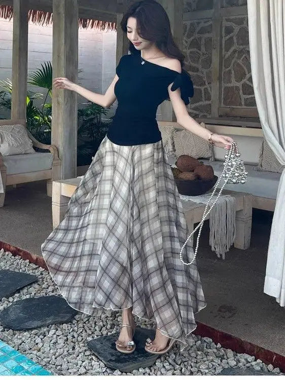 Stylish Black Asymmetrical Shoulder Bared Short Sleeve T-Shirt Women's Summer Waist Cinched Belted Slimming Top Korean Style