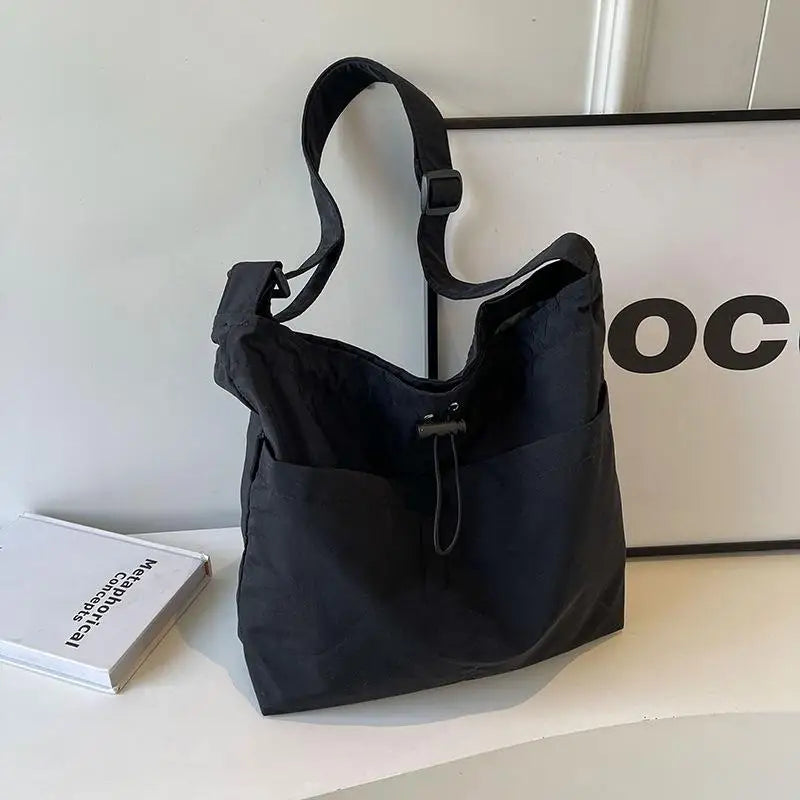 Women's Large Capacity Shoulder Bag Lightweight Crossbody Bag Ideal for Daily Travel & Versatile Use