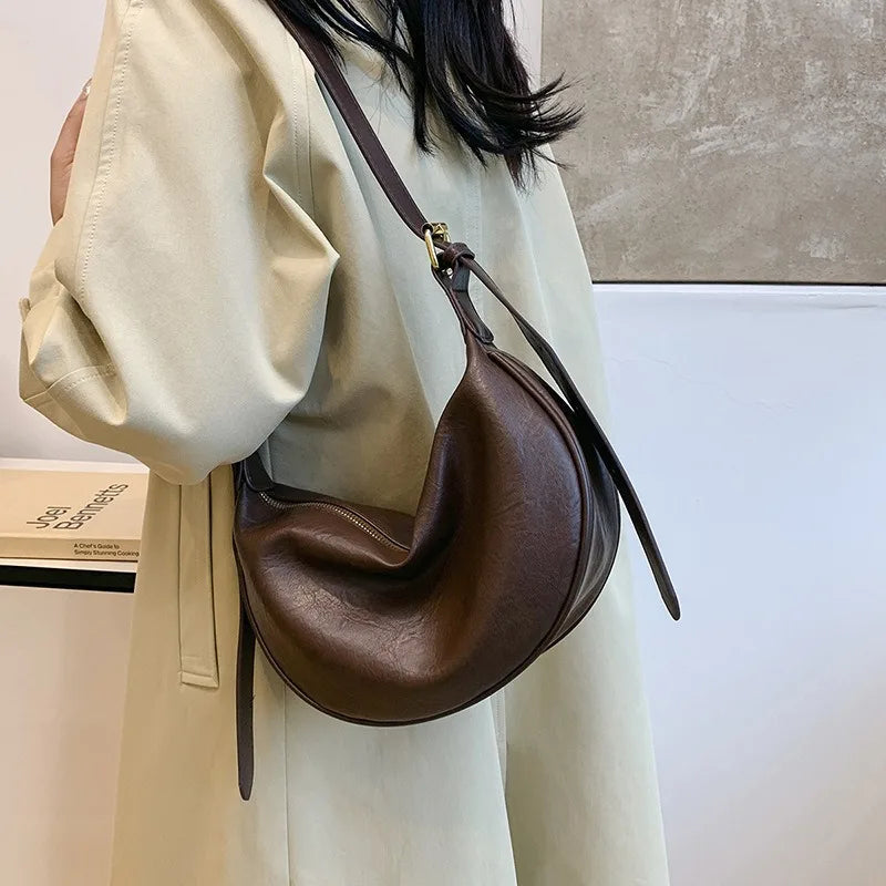 Women Vintage Soft Leather Dumpling Bag Fashion Adjustable Strap Crossbody Bag Large Capacity Crescent Shoulder Purse for Daily