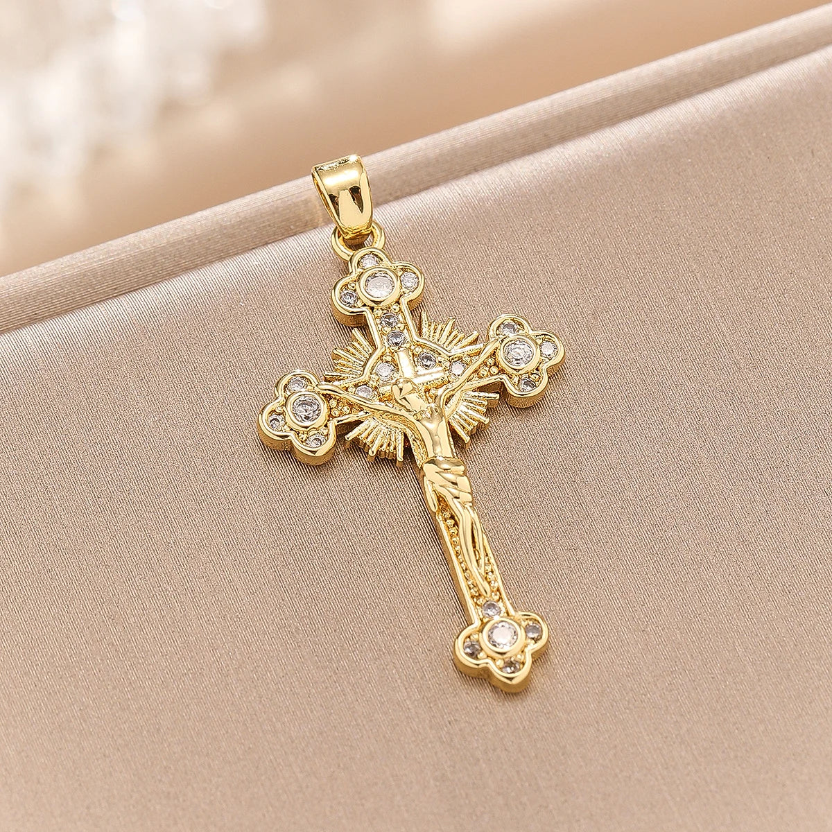 Light Luxury And Cross Colored Zirconium Micro-Paved Zircon Necklace Pendant Personalized Niche Clavicle Chain