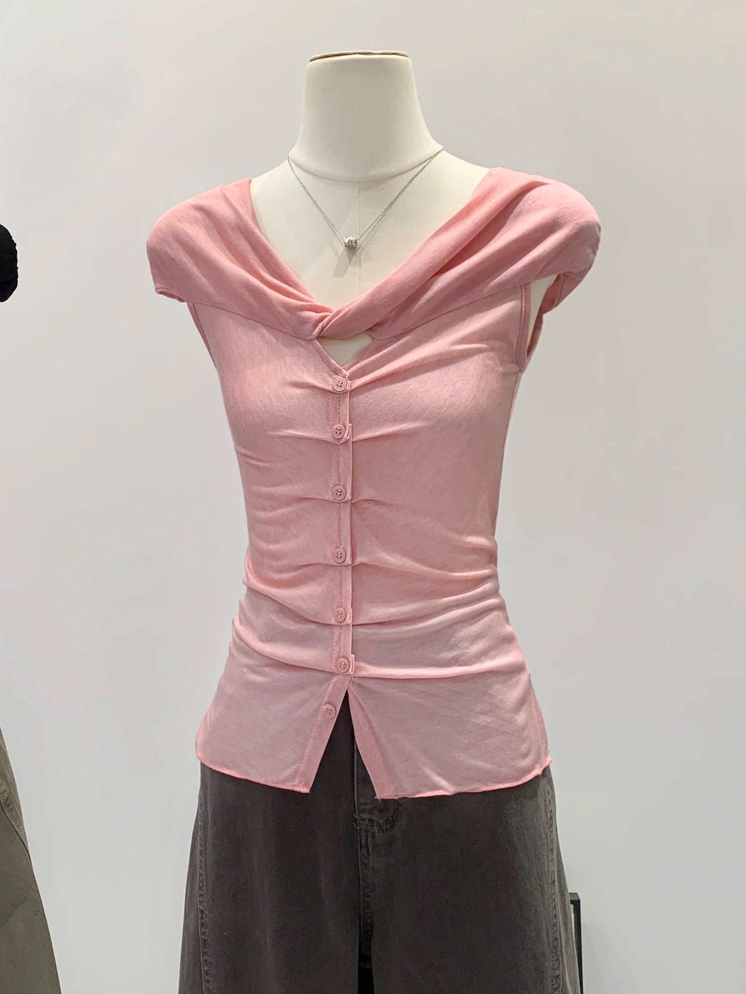 Lace V-Neck Sleeveless T-Shirt Women's Korean Style Spring New High-End Feeling Top Comfortable Breathable Pure Color Spring