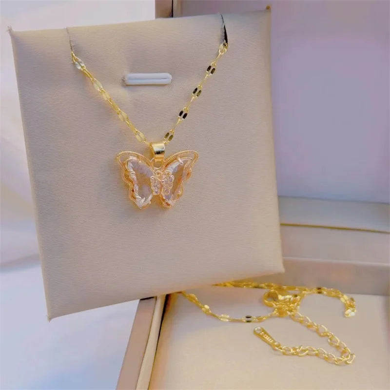 Fashionable European and American Micro-inlaid Cute Butterfly Necklace Classic Retro Light Luxury Stainless Steel Clavicle Chain