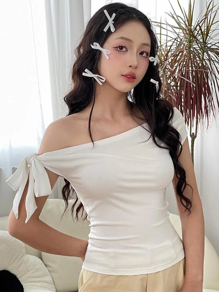 Women's Summer One-Shoulder Crop Top Asymmetric Pleated Design Backless Twist Tie Casual T-Shirt for 2025 Fashion Ins Style