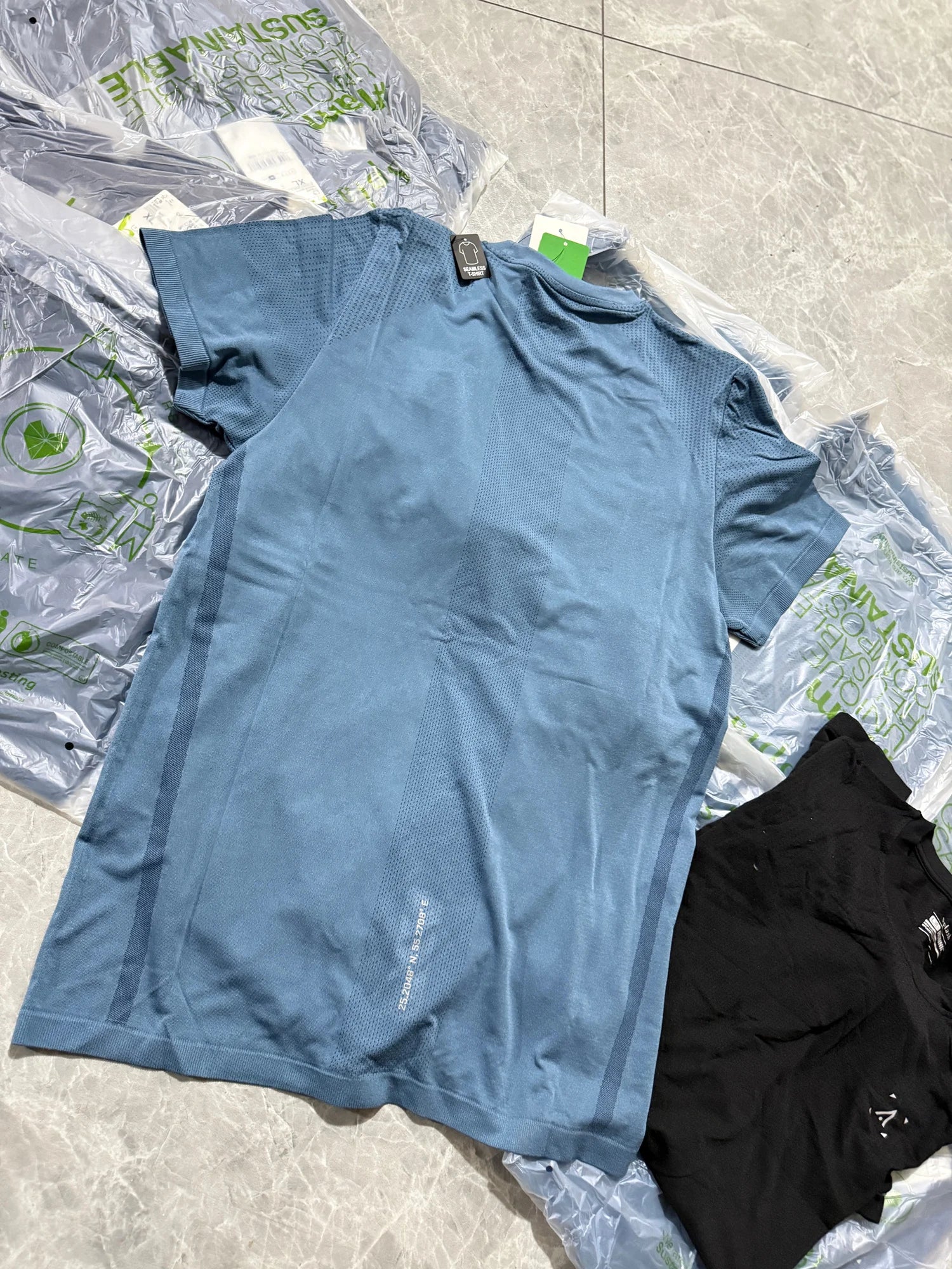 Outdoor Sports Men's T-Shirt Quick Dry Anti-Sweat Reflective Laser Perforated Short Sleeve Ultra Light Breathable Comfortable