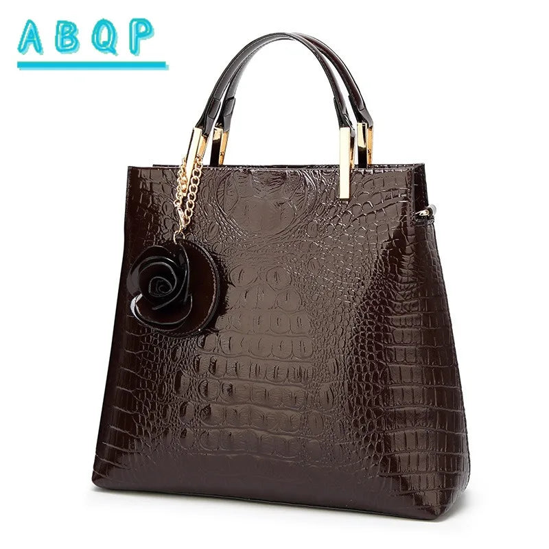 2025 New Patent Leather Women's Bag Striped Handbag Women's Crossbody Shoulder Bag Shell Bag Large Capacity Outdoor Travel