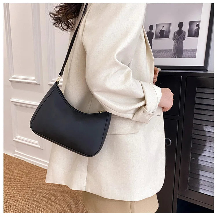 Fashionable and Trendy Solid-Color Handbag, Simple and New Small Square Bag, Stylish and High-Quality Single-Shoulder Armpit Bag