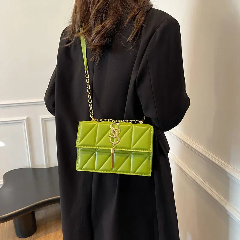 Trendy Luxury Argyle Quilted Flip Small Square Bag Metal Letter Tassel Diagonal Cross Package Commuter Shoulder Bag