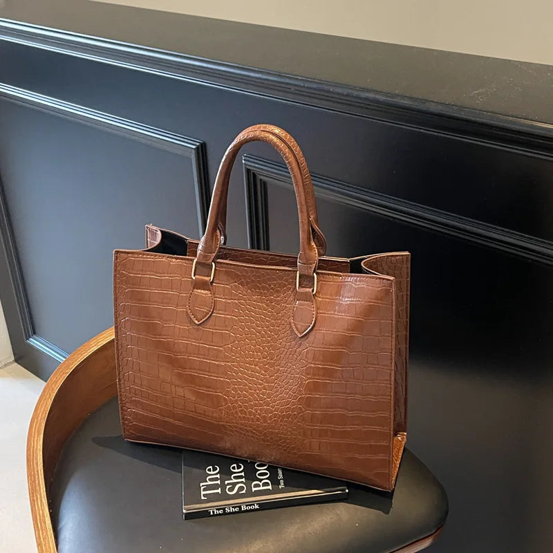 Spring 2025 Large Capacity Fashionable Handbag Casual Commuting Trendy Crocodile Pattern Tote Bag Street Style PU Material