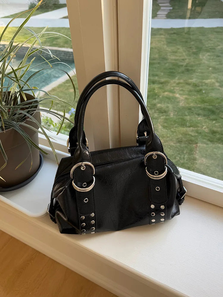 Fashion Rivet Women Shoulder Bag PU Leather Hot Girl Motorcycle Bag Bolsa Feminina Female Underarm Bag Ladies Big Handbag Black
