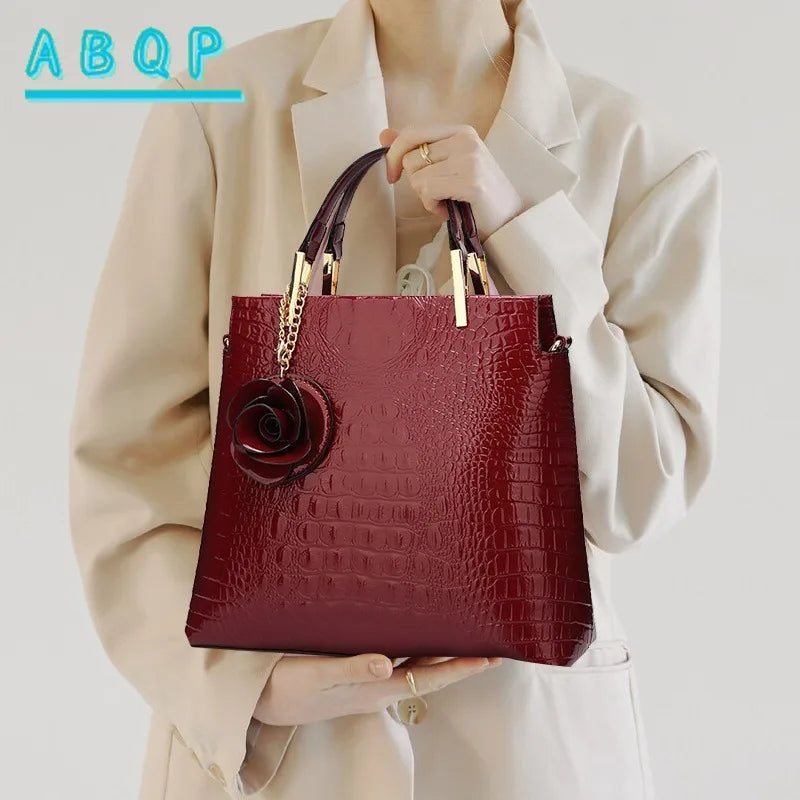 2025 New Patent Leather Women's Bag Striped Handbag Women's Crossbody Shoulder Bag Shell Bag Large Capacity Outdoor Travel
