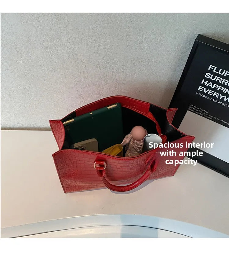 Spring 2025 Large Capacity Fashionable Handbag Casual Commuting Trendy Crocodile Pattern Tote Bag Street Style PU Material