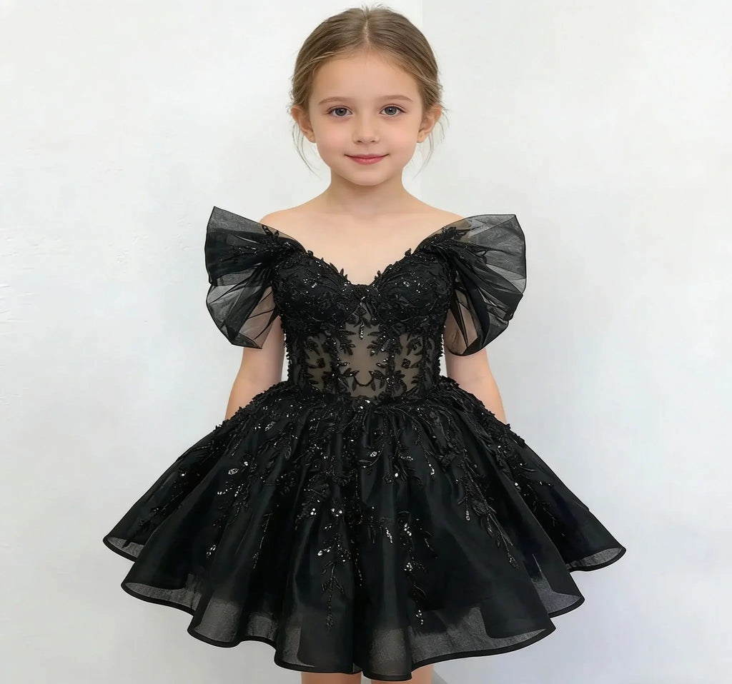 Customized Off Shoulder Black Knee Lenght Flower Girl Dress for Wedding V Neck See Through Beading Applique Bridal Gown