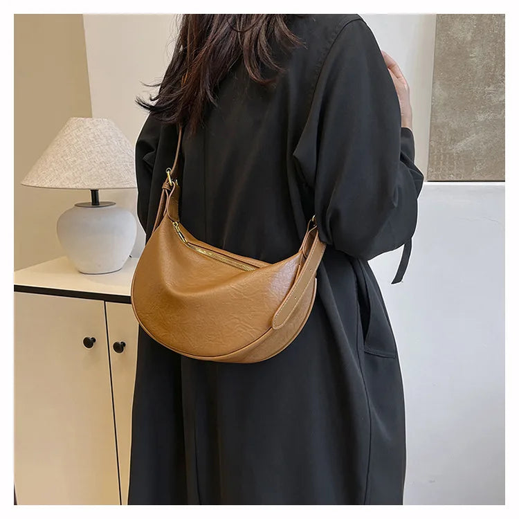 Women Vintage Soft Leather Dumpling Bag Fashion Adjustable Strap Crossbody Bag Large Capacity Crescent Shoulder Purse for Daily