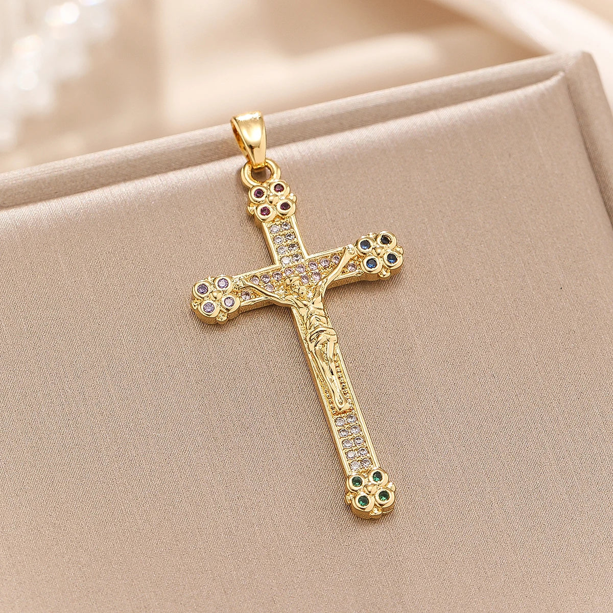 Light Luxury And Cross Colored Zirconium Micro-Paved Zircon Necklace Pendant Personalized Niche Clavicle Chain