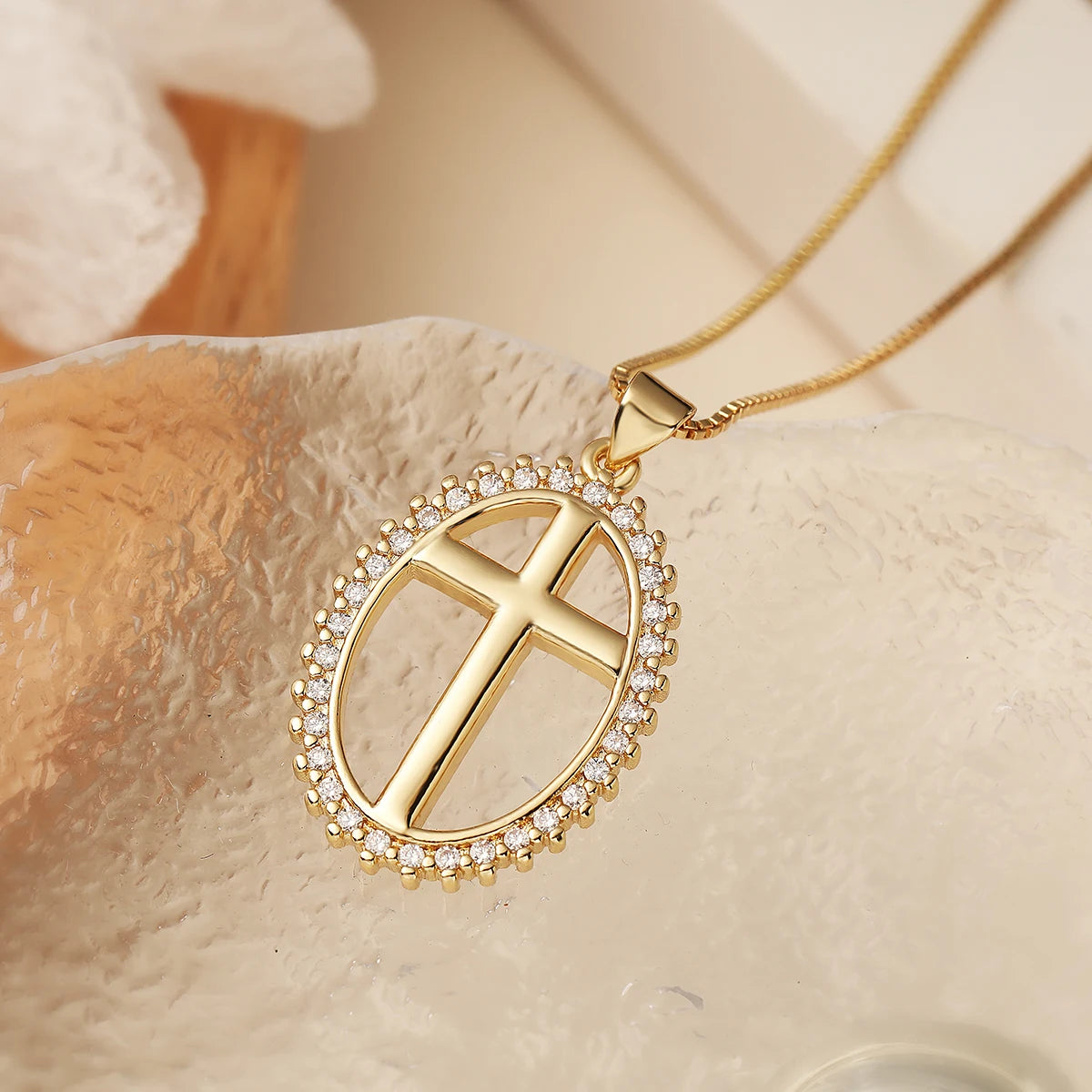 Newbuy Gold Color Jesus Cross Pendant Stainless Steel Chain Necklace For Women'S Men Classic Design Christain Jewelry