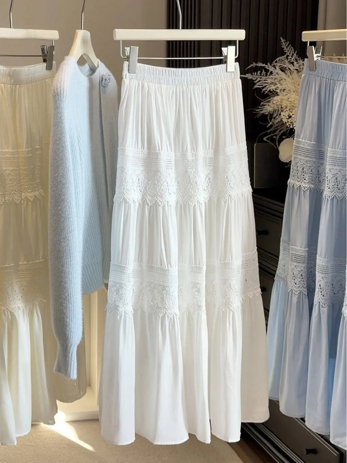 French Gentle Style Lace Splicing High Waist Casual Half Skirt Women Early Spring New Slimming Cake Skirt Style Cotton Blend