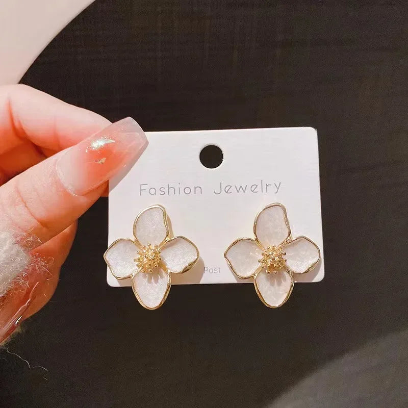 New Fashion Sweet Design Spring/Summer Blue Pink Enamel Flower Light Luxury High End Earrings Gifts For Women'S Jewelry