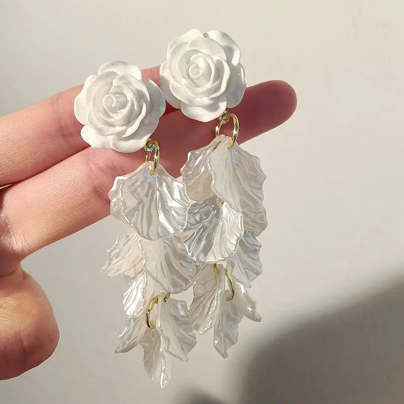 Flower Pearl Stud Earrings Korea Elegant Temperament White Color Petal Earrings For Women'S Wedding Jewelry Gifts