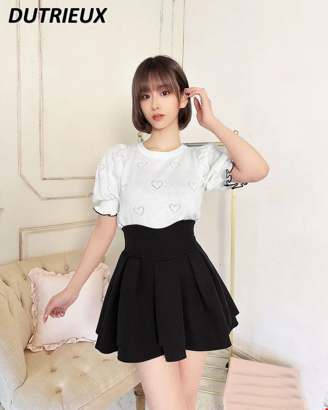 Japanese Lolita Black Skirts Women 2023 Spring Autumn New Radian Waistline Slim Short Pleated Skirt Female Mini Skirt Culottes