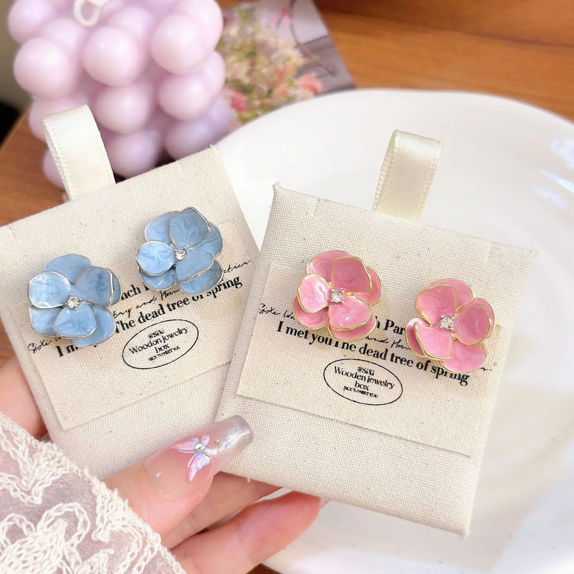 New Fashion Sweet Design Spring/Summer Blue Pink Enamel Flower Light Luxury High End Earrings Gifts For Women'S Jewelry