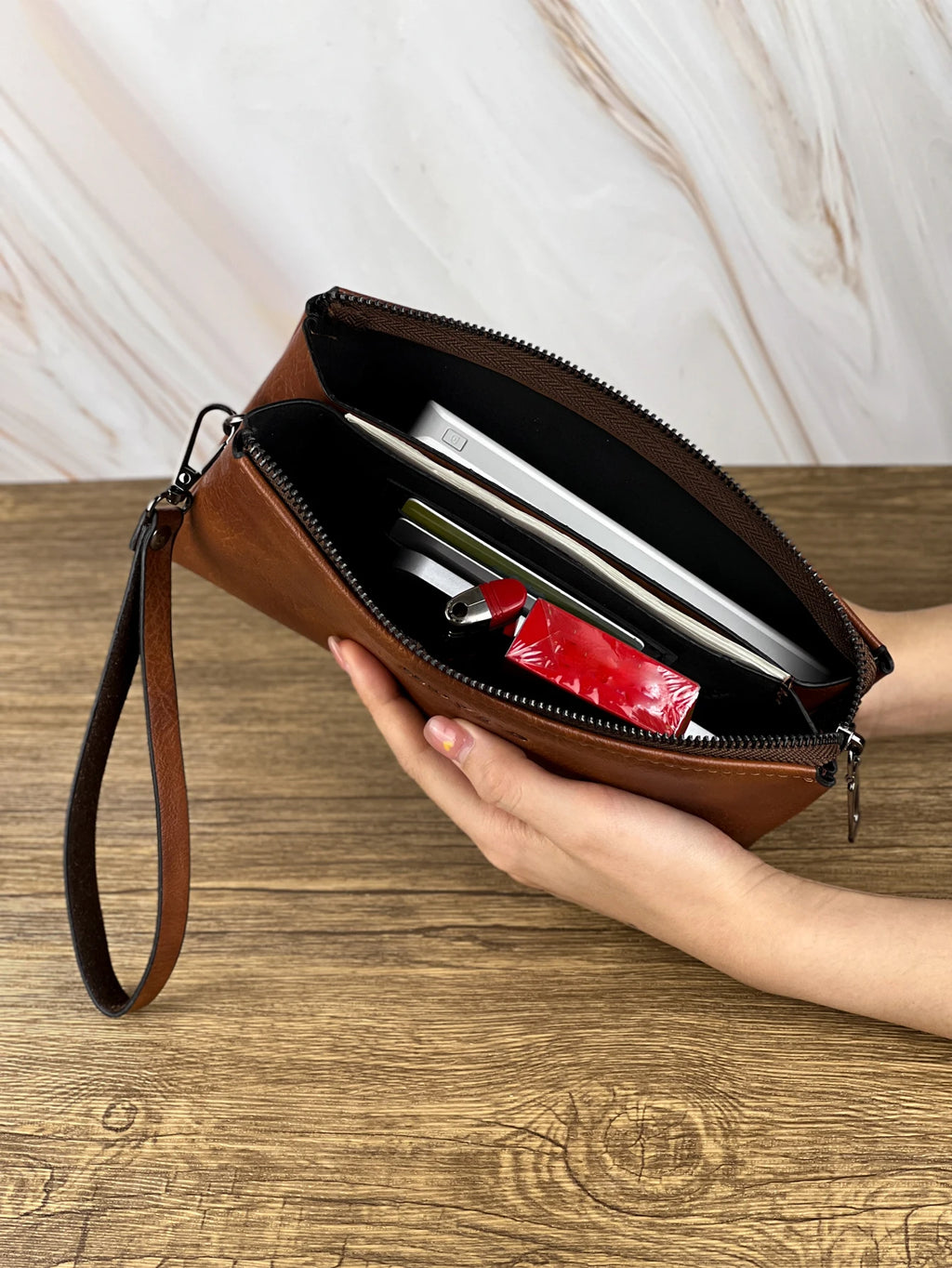 Fashion Simple Retro Men's Clutch Bag Wallet Business Large Capacity Clutch Bag Double Compartment Zipper Long Wallet Clutch Bag