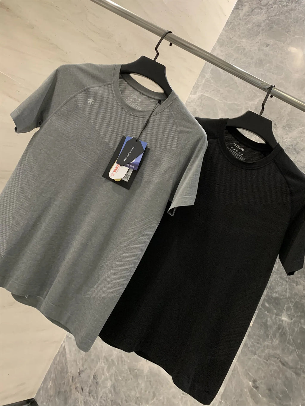 Leavo Johnson Men's Seamless Knitted Summer T-Shirt Quick Dry Mesh Sporty Short Sleeve round Neck Geometric Pattern Polyester