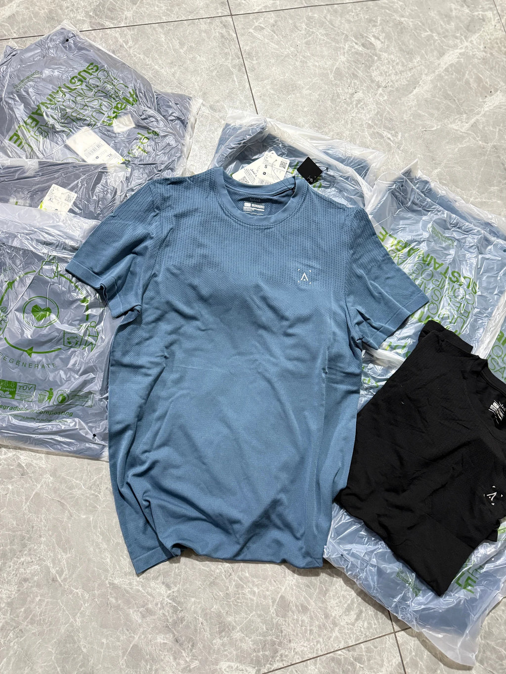 Outdoor Sports Men's T-Shirt Quick Dry Anti-Sweat Reflective Laser Perforated Short Sleeve Ultra Light Breathable Comfortable