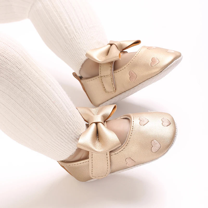 Baby Girl Classic Dress Shoes 0-18M Cute Bow Knot Heart First Walkers Soft Sole Comfortable Newborn Infant