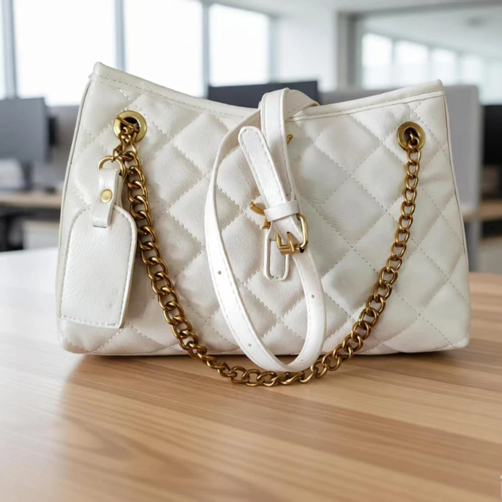 European Style This Year's New High-End Women's Diamond Grid Chain Bag Versatile for Work, Black Single Shoulder Crossbody Bag