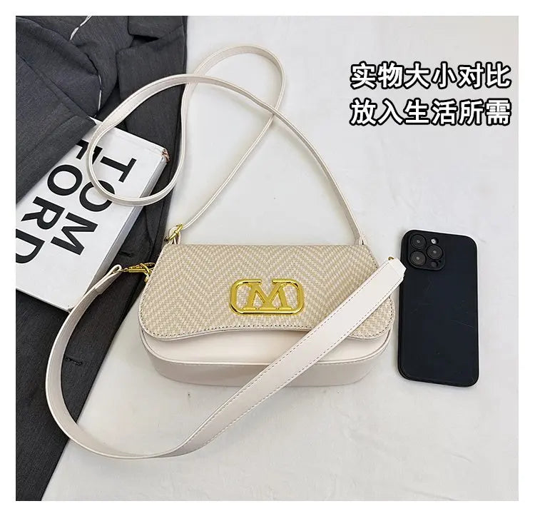 Famous Designer Crossbody Bag Trendy Letter Logo Also Serves As A Chic And Spacious Diaper Bag For Women