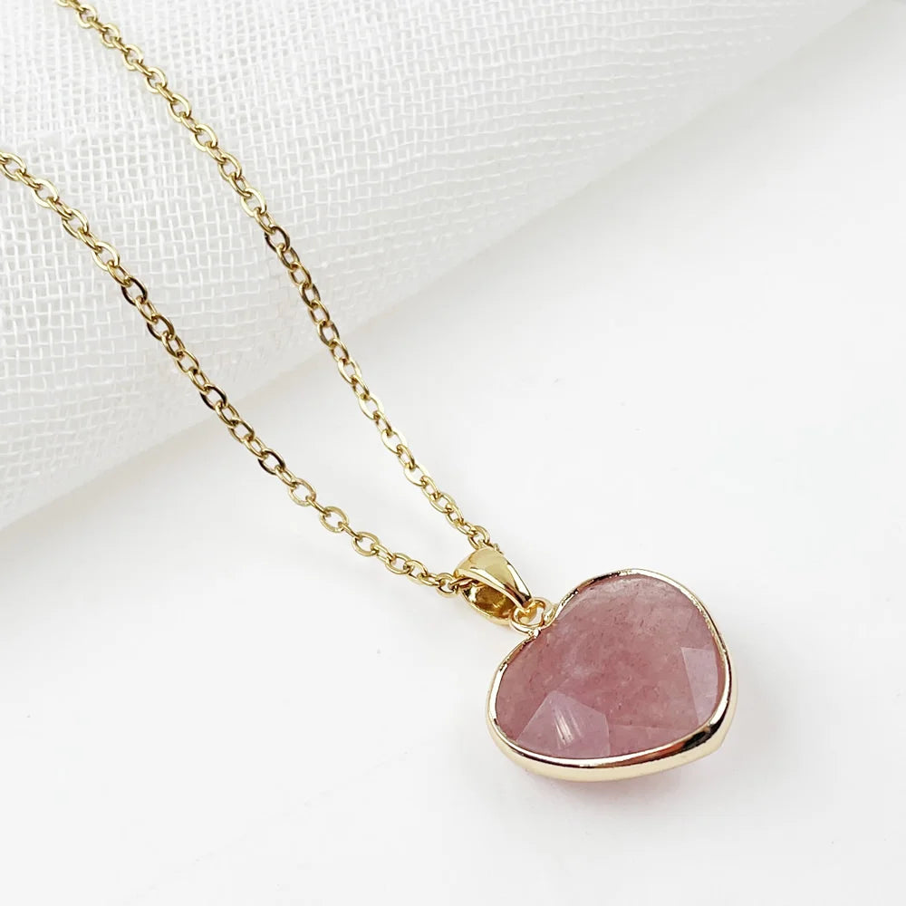 Natural Crystal Stone Heart Shaped Pendant Necklace For Women'S Stainless Steel Chain Strawberry Quartz Pendulum Choker Jewelry