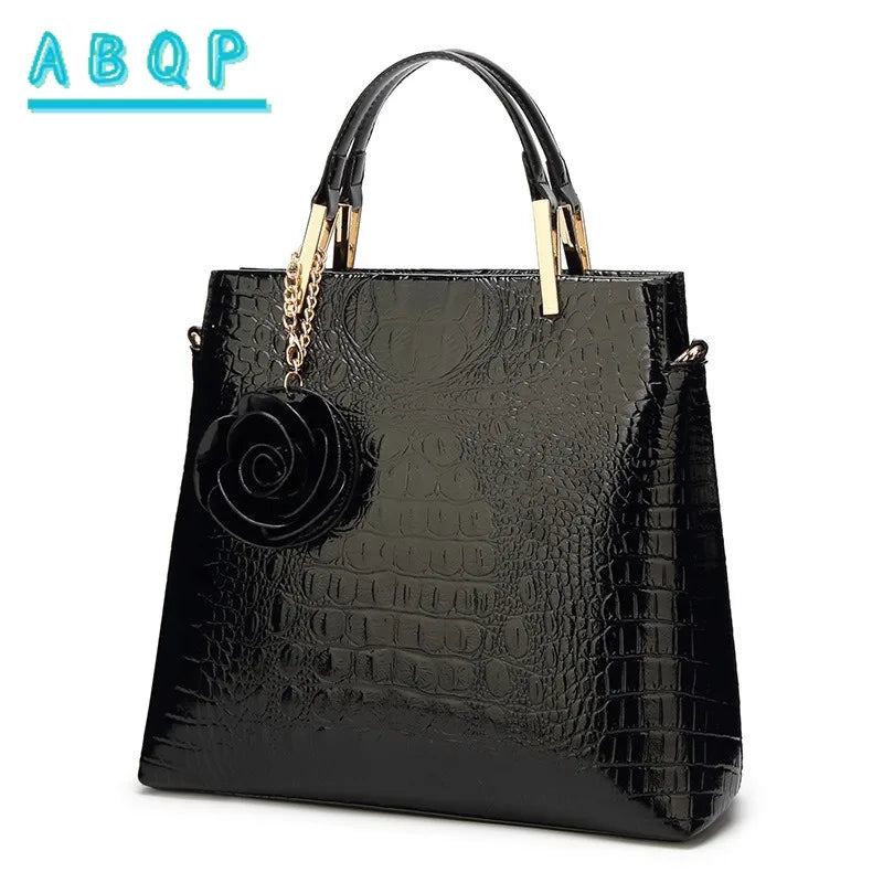 2025 New Patent Leather Women's Bag Striped Handbag Women's Crossbody Shoulder Bag Shell Bag Large Capacity Outdoor Travel
