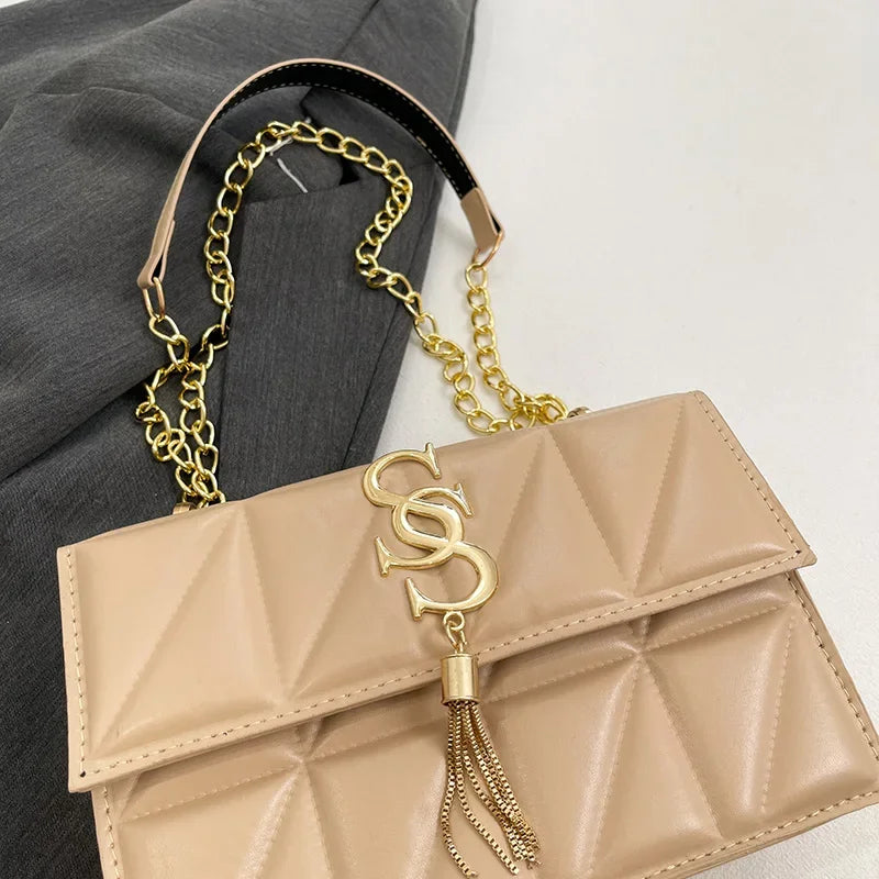 Trendy Luxury Argyle Quilted Flip Small Square Bag Metal Letter Tassel Diagonal Cross Package Commuter Shoulder Bag