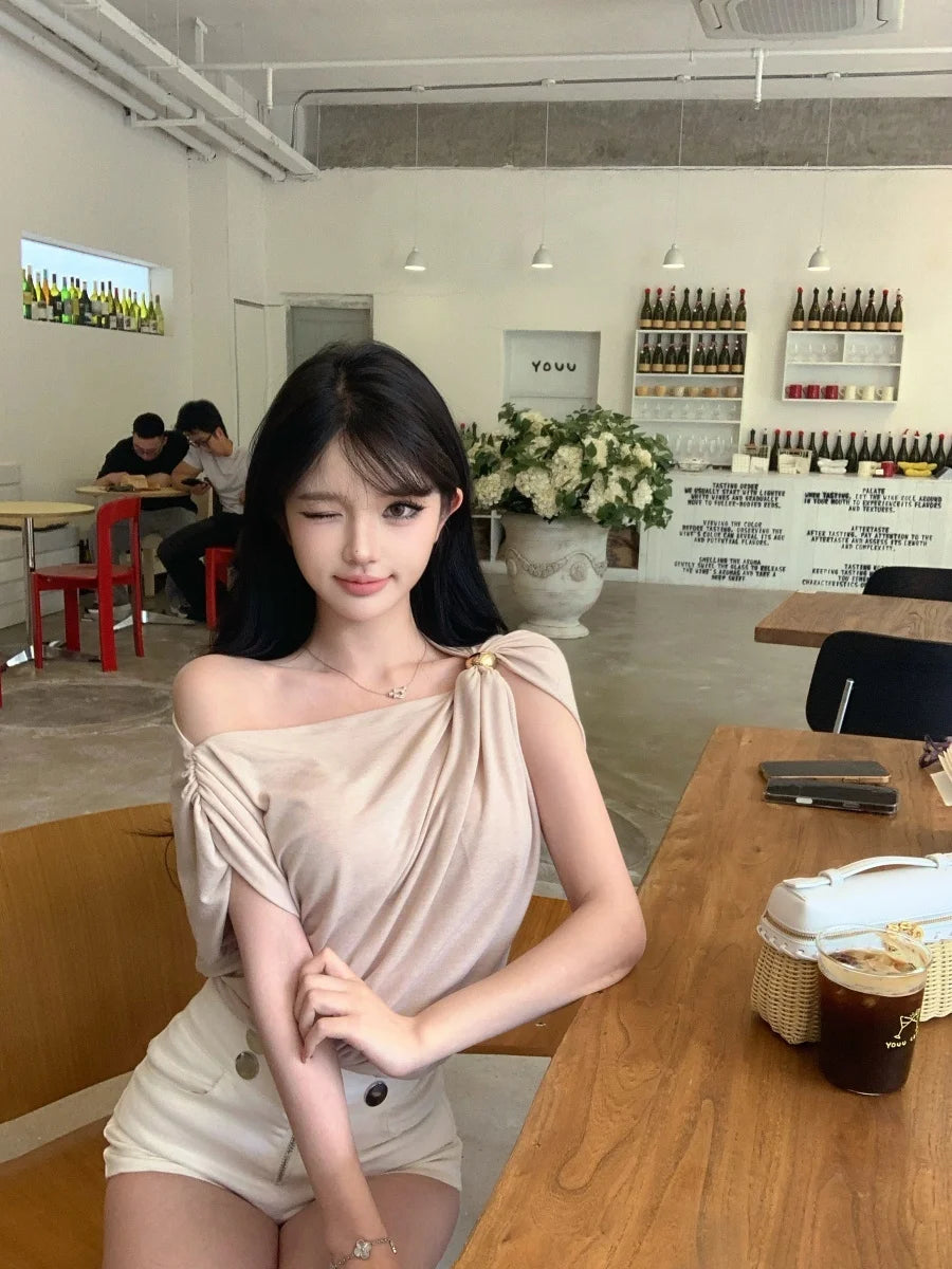 Sexy Slim Fit Metal Buckle Asymmetrical Shoulder Top Pleated Design Versatile Single Wear Tank Top Breathable Short Length