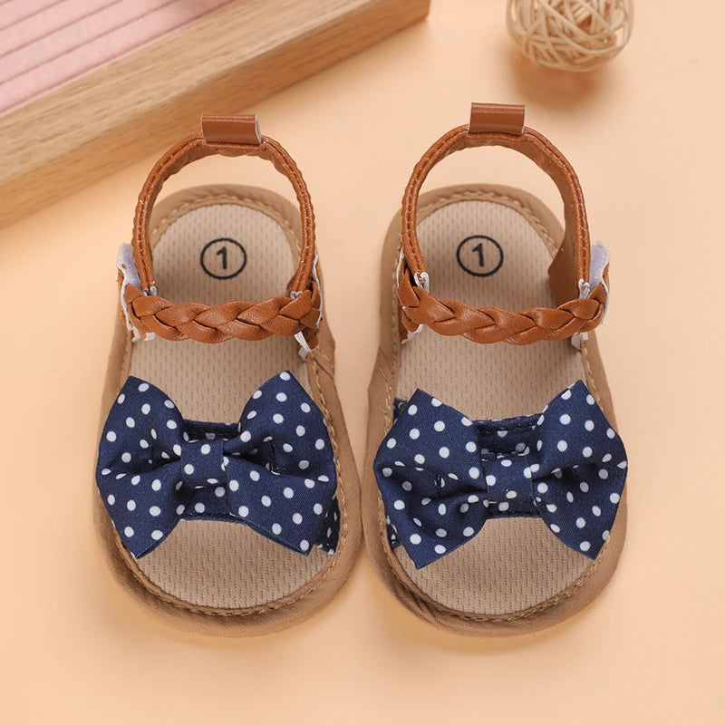 2025 Infant Baby Girls Summer Sandals with Flower Bowknot Soft Sole Wedding Dress Flats Newborn First Walkers Crib Dress Shoes