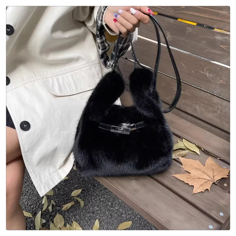 Fashionable Women's Bags Trend 2025 Faux Fur Shoulder Bags Plush Faux Mink Luxury Handbags Chic Crossbody Bag Solid Color Purses