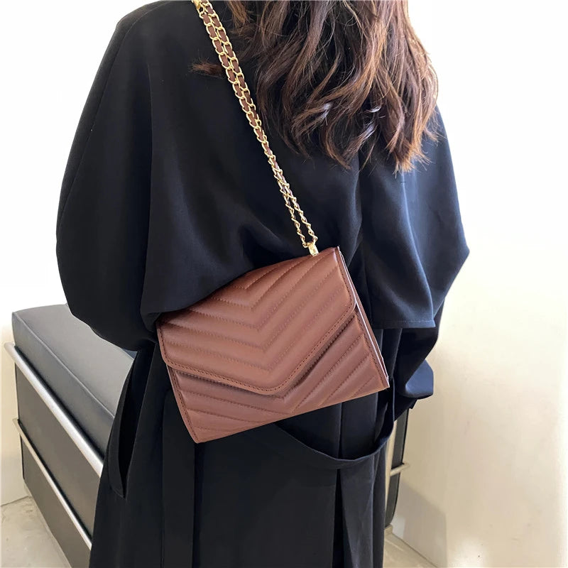 Fashionable Elegant Argyle Quilted Small Square Bag Woven Chain Magnetic Suction Buckle Diagonal Cross Bag Commuter Shoulder Bag