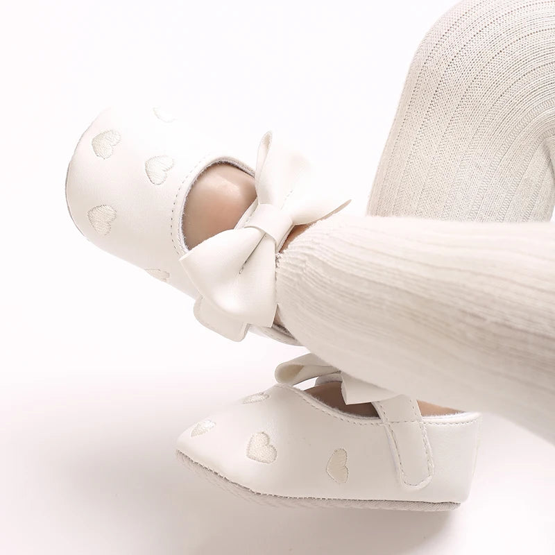Baby Girl Classic Dress Shoes 0-18M Cute Bow Knot Heart First Walkers Soft Sole Comfortable Newborn Infant