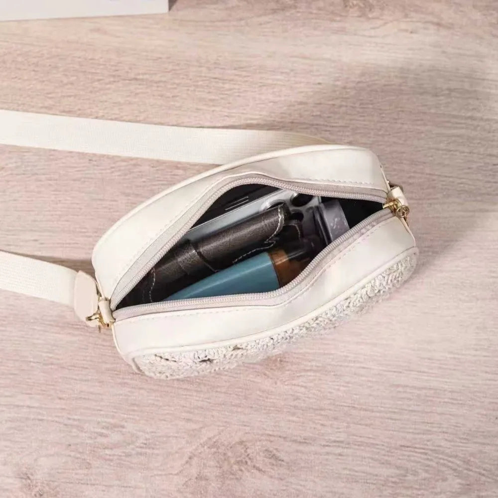 New Bohemian Style Hollow Square Bag PU Leather Ajustable Strap Crossbody Bag Zipper Clousure Boho Beach Bag Vacation Outfits